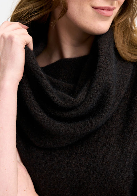 Olivia Cape in Chocolate