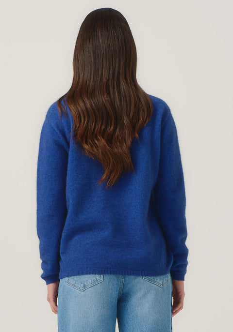 Mia Crew Sweater in Dusty Blue