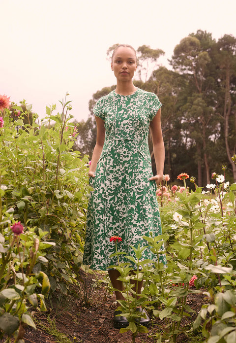 Reyes Sleeveless Dress in Parsley