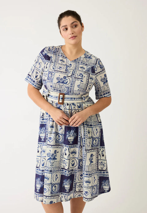 Mona Short Sleeve Dress in Lyon Tile