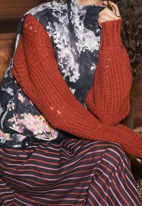 Noa Vest in Hydrangea Splice