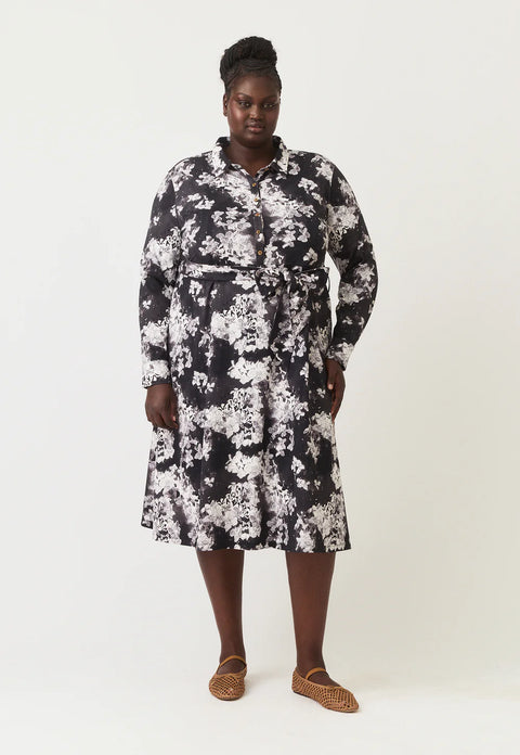 Mera Shirt Dress in Hydrangea Greyscale