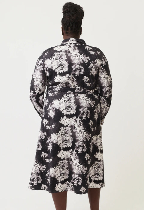 Mera Shirt Dress in Hydrangea Greyscale