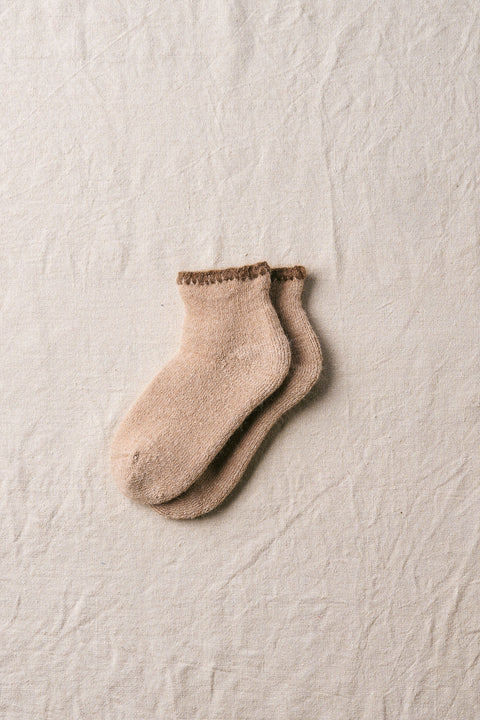 Alpaca Organic Cotton Garland Stitch Socks in Beige