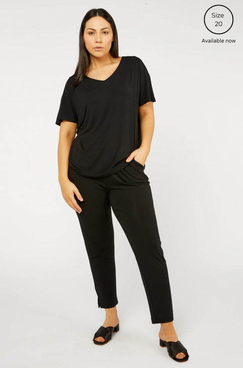 Ivy Swing Tee in Black
