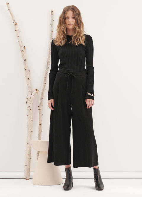 Wide Leg Trousers in Black