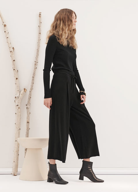 Wide Leg Trousers in Black