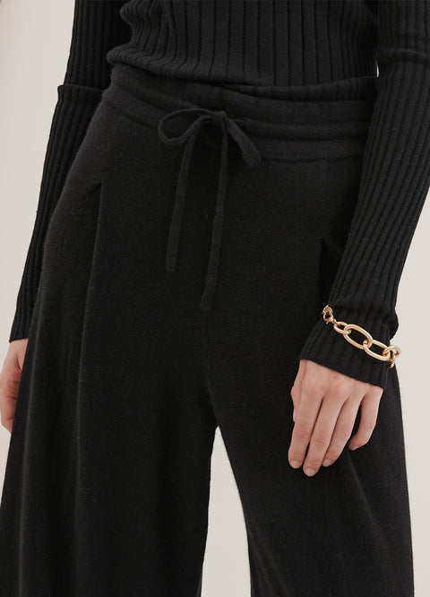 Wide Leg Trousers in Black