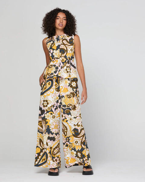 Carmen Pant in Thema