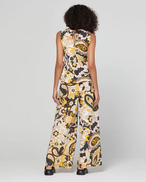 Carmen Pant in Thema