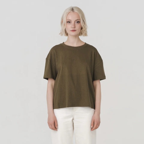 Boxy Hemp Tee in Olive