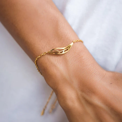 Embracing Peace Bracelet Set in Gold
