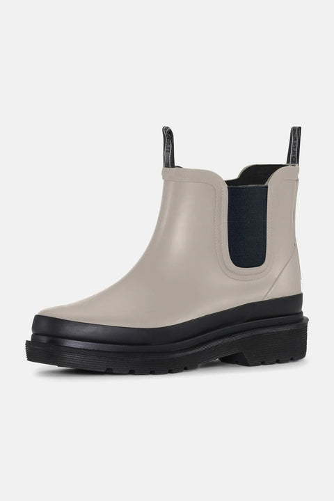 Short Natural Rubber Boot in Atmosphere