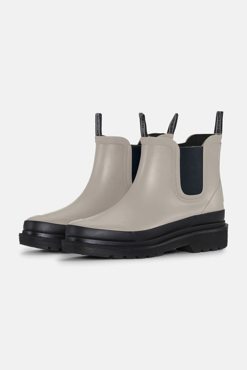 Short Natural Rubber Boot in Atmosphere
