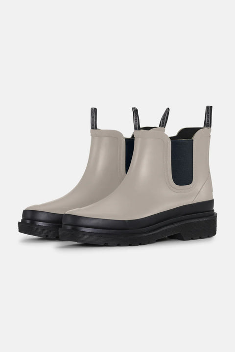 Short Natural Rubber Boot in Atmosphere