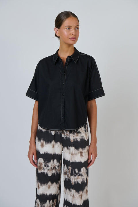 Poplin Stitch Shirt in Black