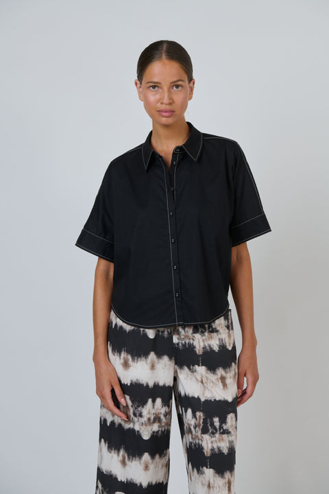 Poplin Stitch Shirt in Black