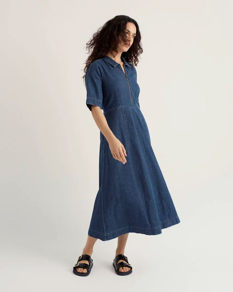 Gwenter Dress in Mid Wash