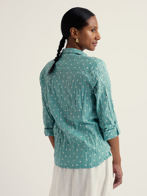 Larissa Shirt in Little Sponge Spot Sardine