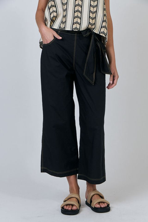 Pant in Stitch Detail Black