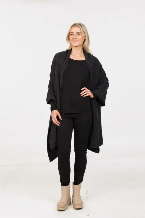 Travel Wrap in Charcoal