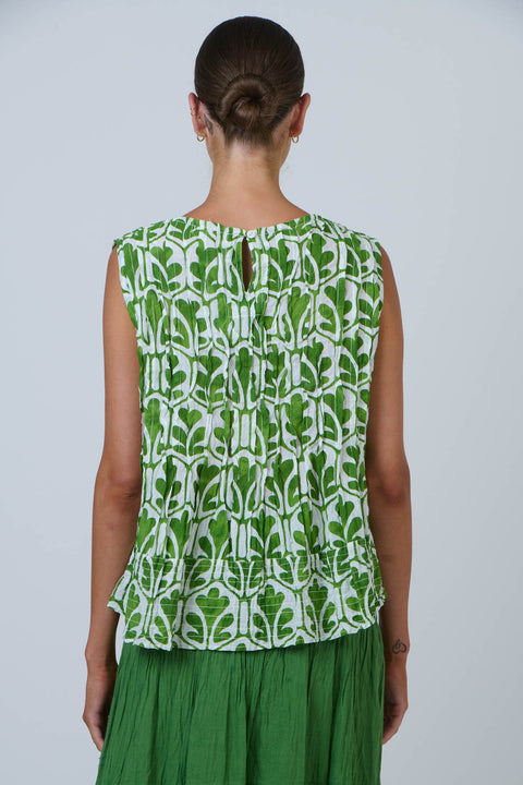 Round Neck Sleeveless Top in Oak Meadow