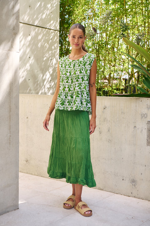 Round Neck Sleeveless Top in Oak Meadow