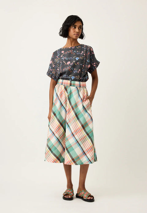 Wave Skirt in Summer Check