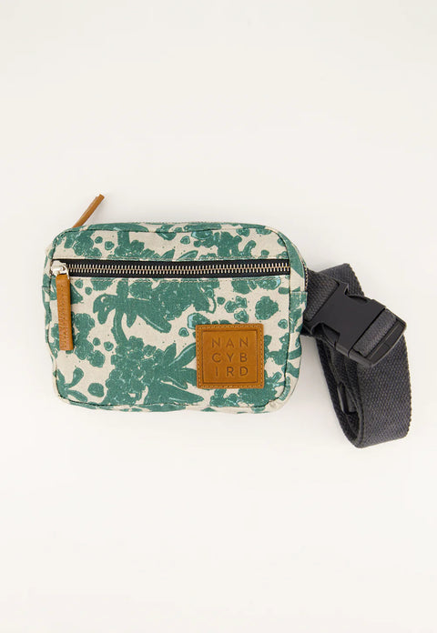 Belt Bag in Parsley