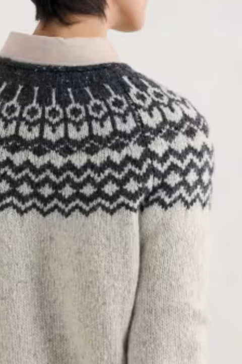 Port Kinnis Jumper in Wag Tail Aran Onyx