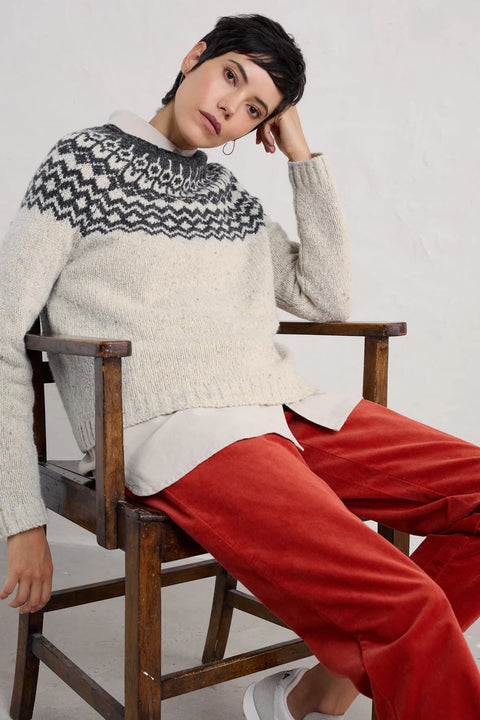 Port Kinnis Jumper in Wag Tail Aran Onyx