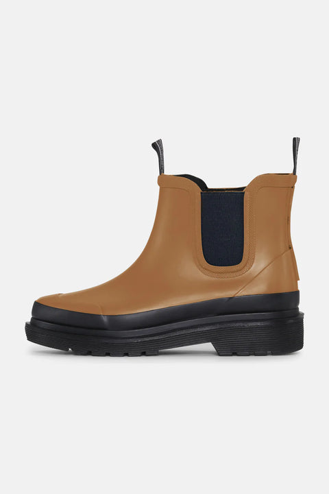 Short Natural Rubber Boot in Gold Brown