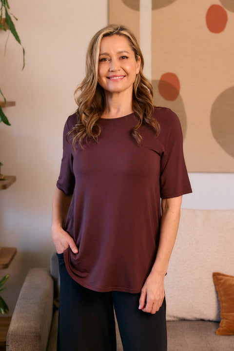 Elbow Swing Tee in Merlot