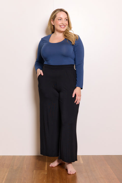 Long Sleeve Scoop Neck in Marine