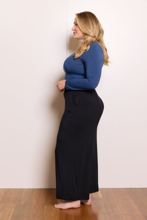 Long Sleeve Scoop Neck in Marine