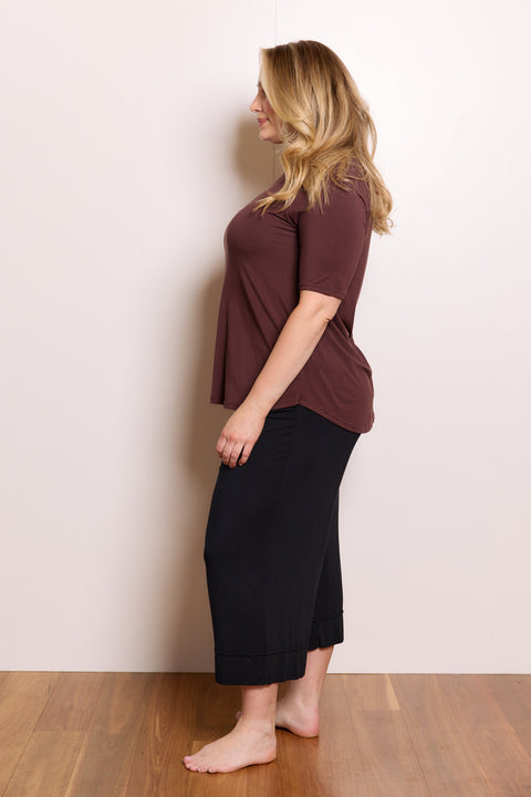 Elbow Swing Tee in Merlot