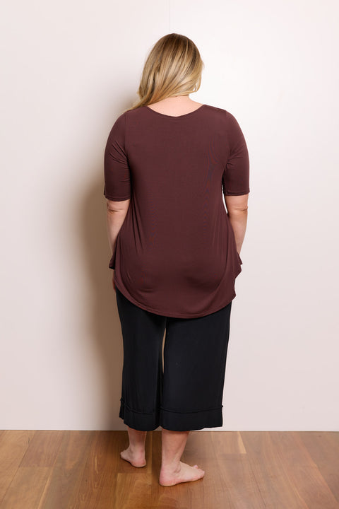 Elbow Swing Tee in Merlot