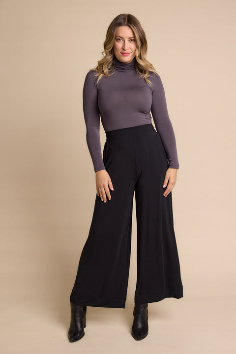 Turtle Neck Skivvy in Grape