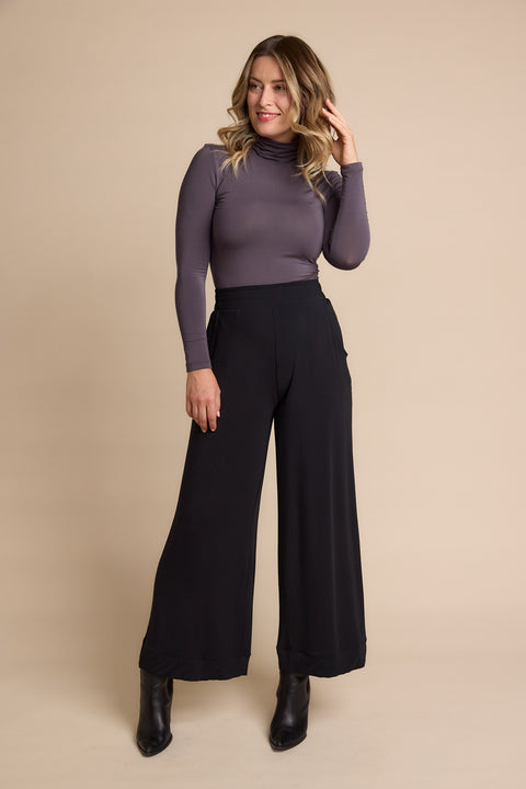 Turtle Neck Skivvy in Grape