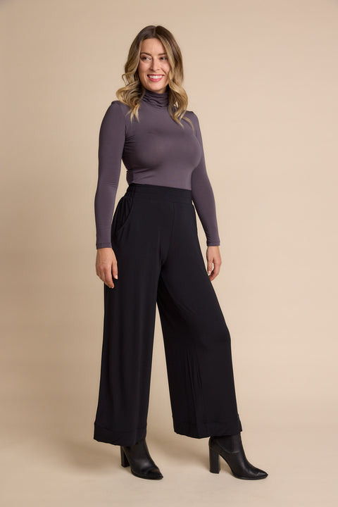 Turtle Neck Skivvy in Grape