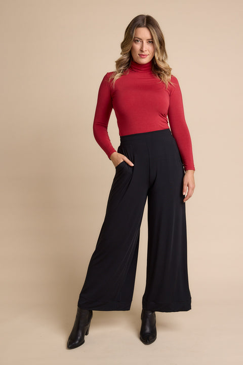 Turtle Neck Skivvy in Red Berry