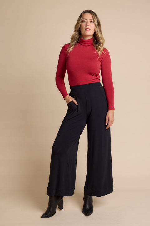 Turtle Neck Skivvy in Red Berry