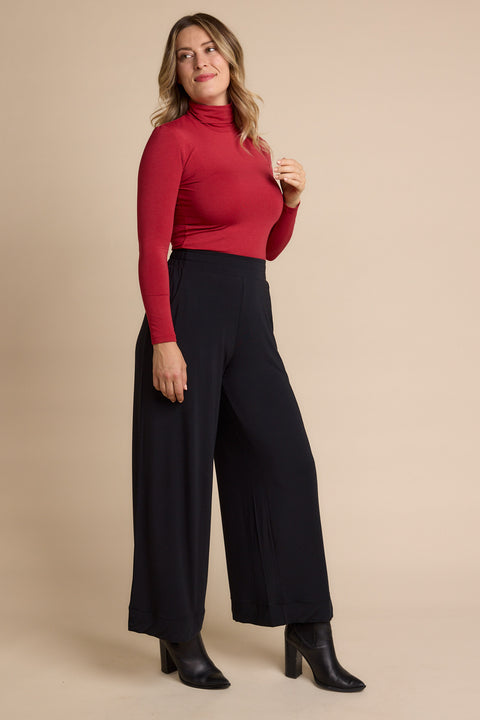 Turtle Neck Skivvy in Red Berry