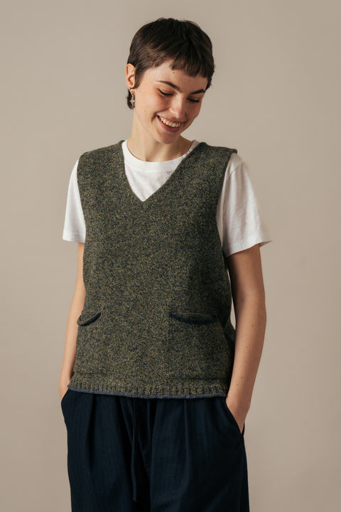 Tweed Vest in Pine