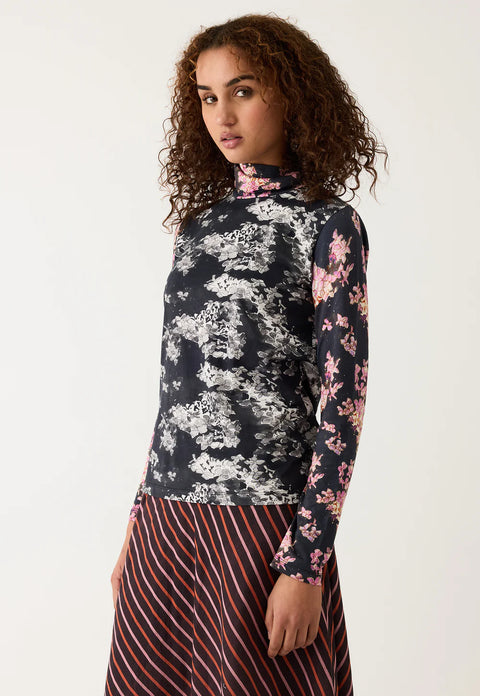 Sundew Skivvy in Hydrangea Splice