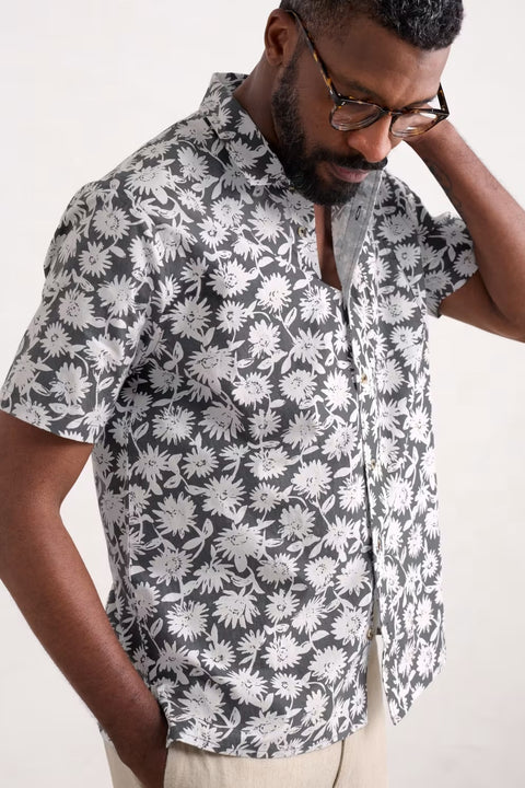 Men's Barque Shirt in Daisy Shadow Lead