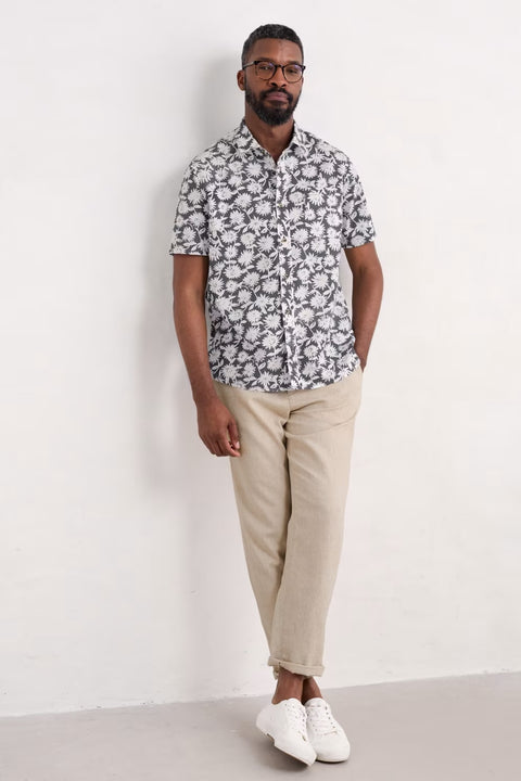 Men's Barque Shirt in Daisy Shadow Lead
