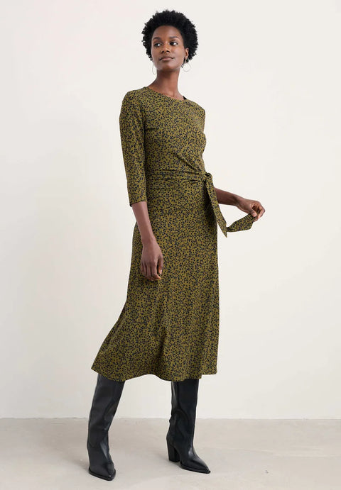 3/4 Fettling Dress in Berry Branch Bright Olive