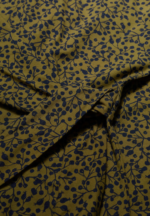 3/4 Fettling Dress in Berry Branch Bright Olive