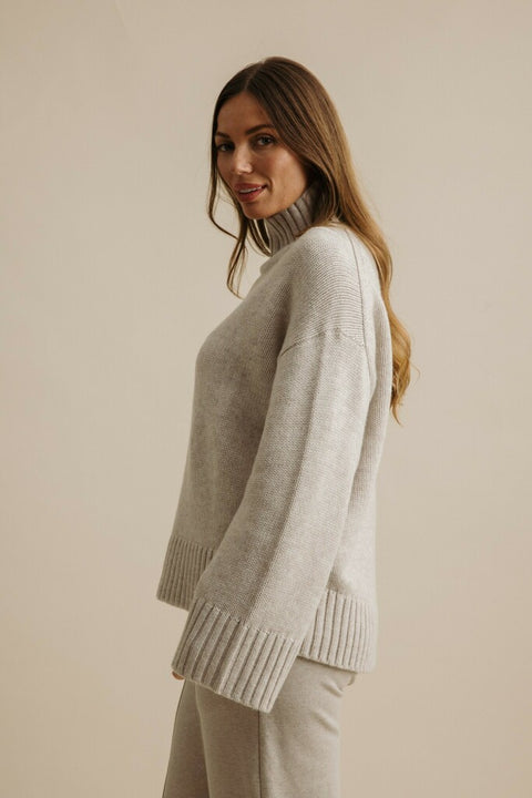 Elevate Mock Neck Pullover in Buckwheat